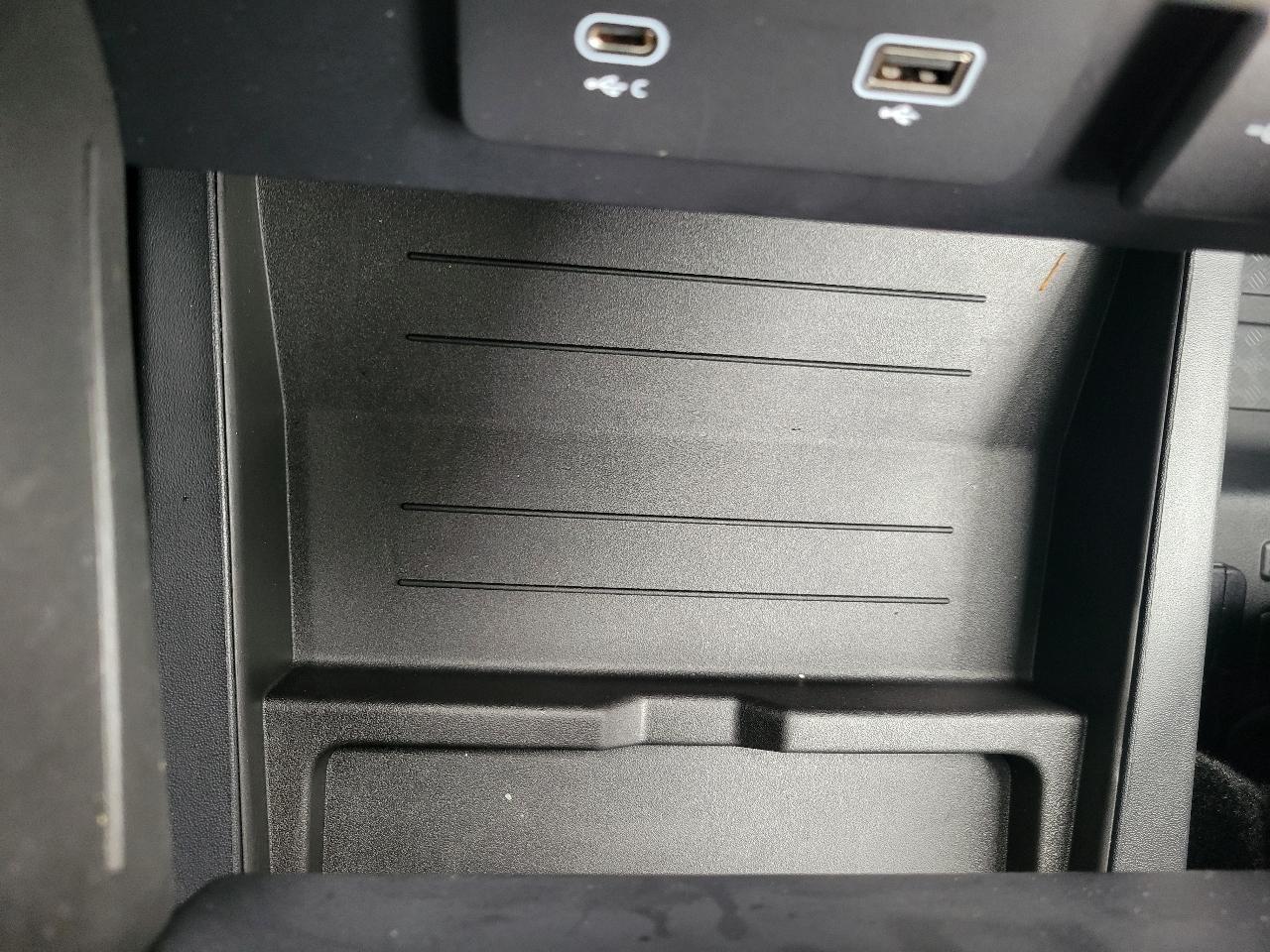 Land Rover Defender 90 S AWD 2023