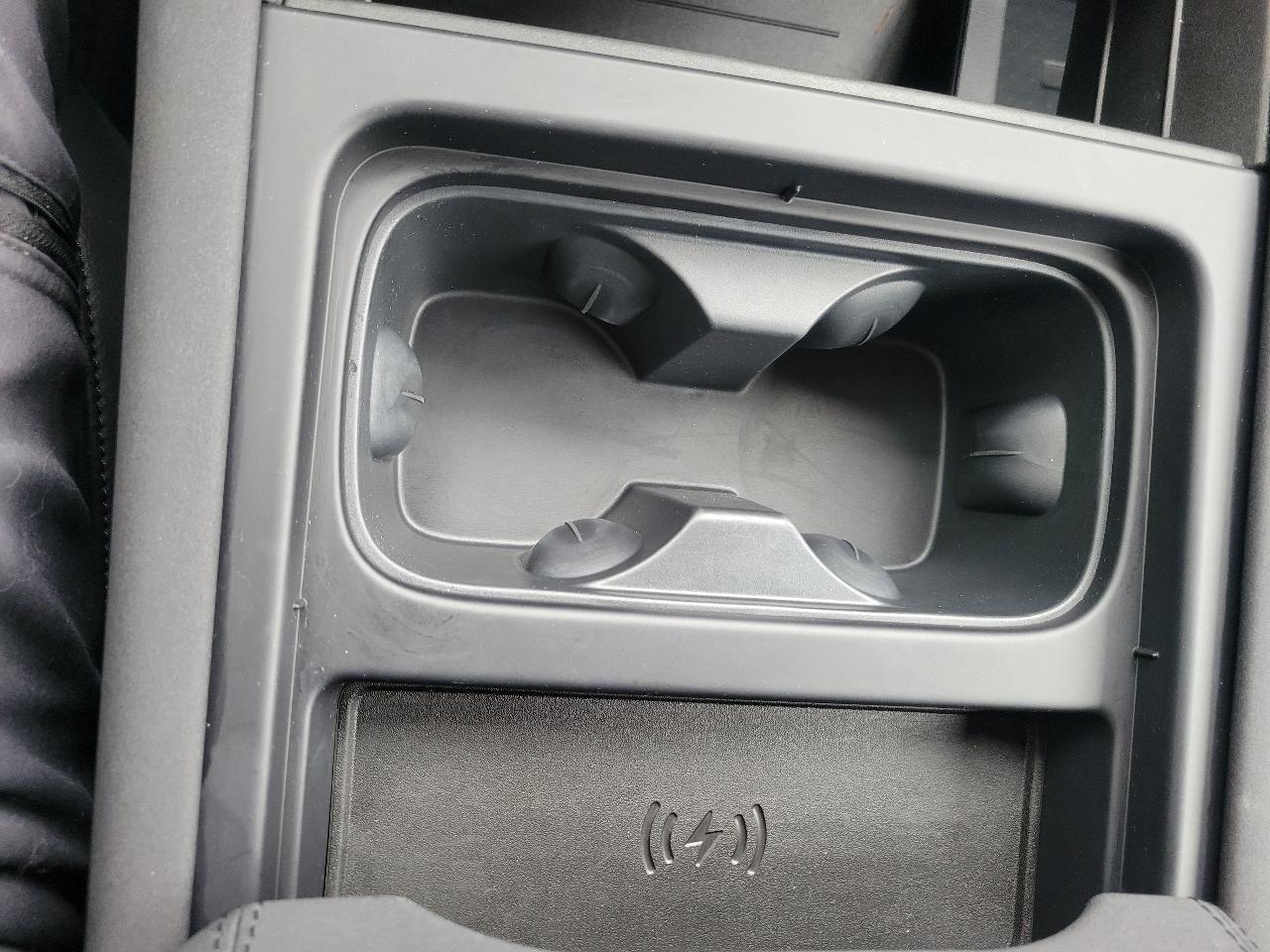 Land Rover Defender 90 S AWD 2023