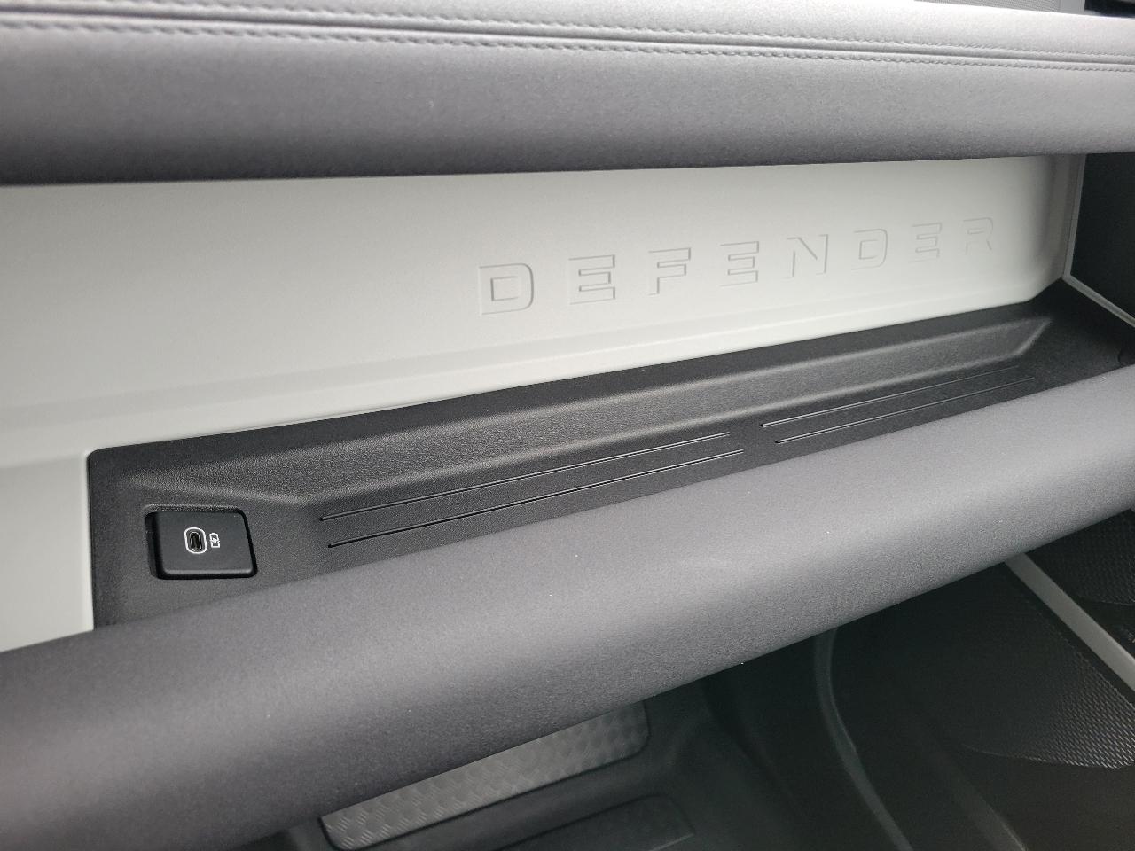 Land Rover Defender 90 S AWD 2023