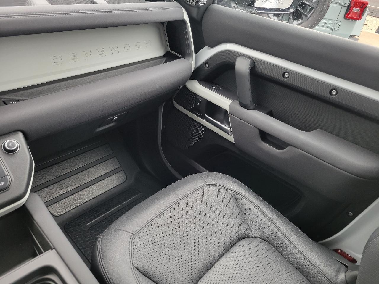 Land Rover Defender 90 S AWD 2023