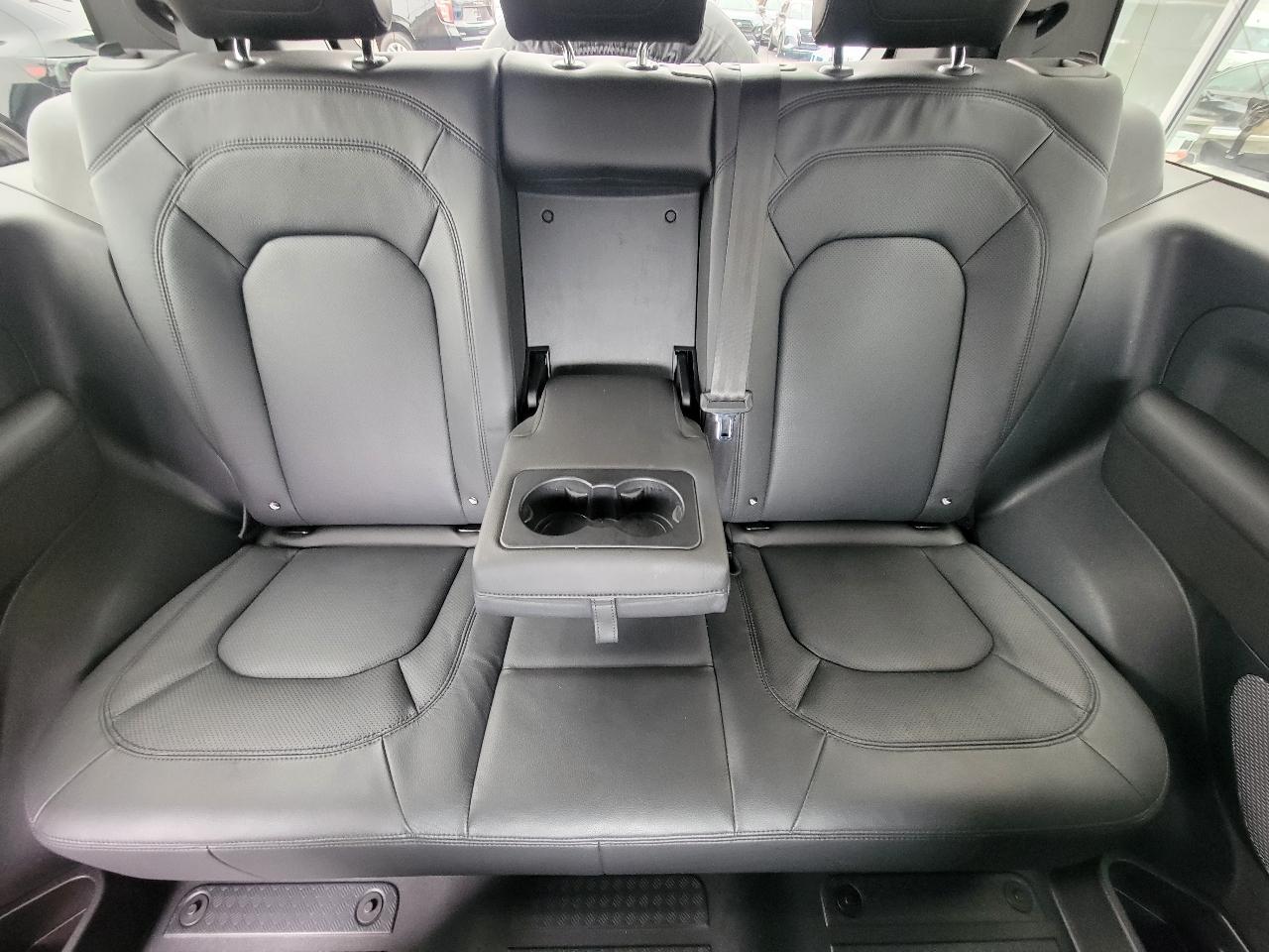 Land Rover Defender 90 S AWD 2023