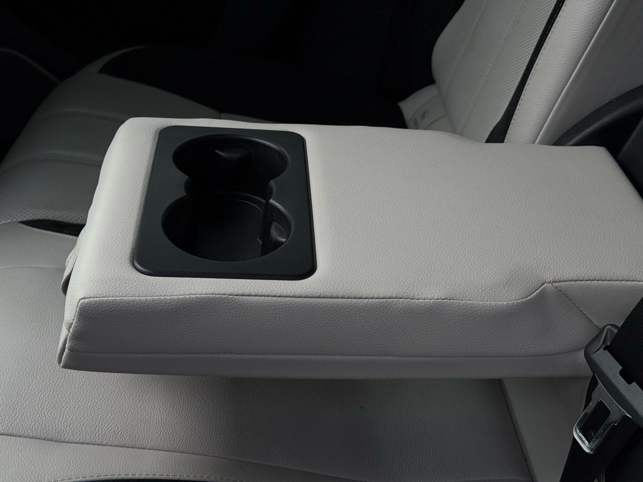 Land Rover Range Rover Velar P250 R-Dynamic S 2022