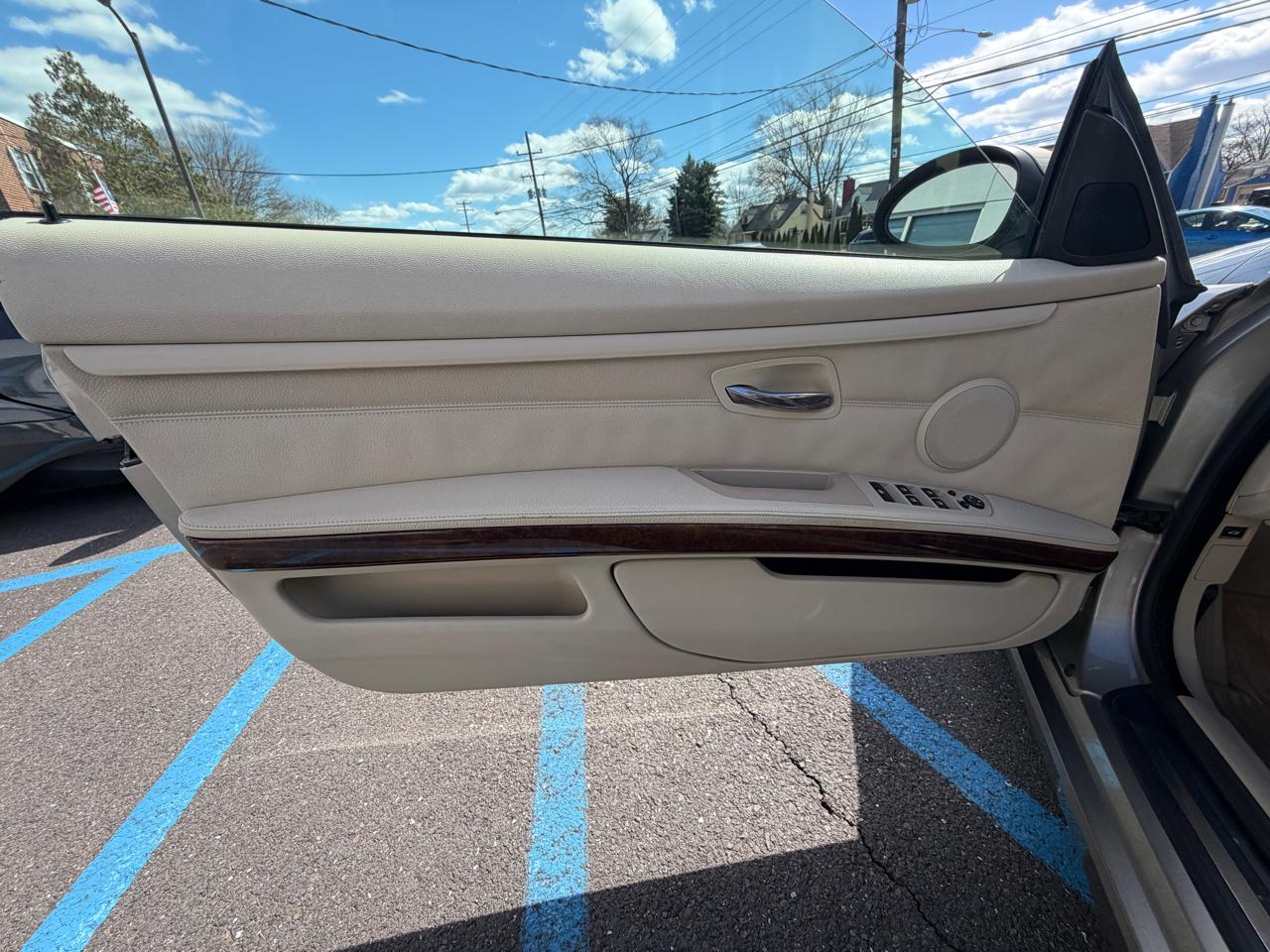 BMW 3 Series 2dr Conv 328i SULEV 2007