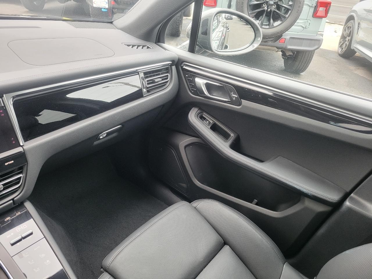 Porsche Macan T AWD 2023