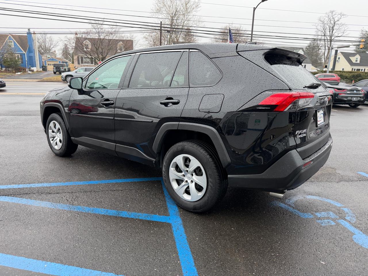 Toyota RAV4 LE AWD (Natl) 2022