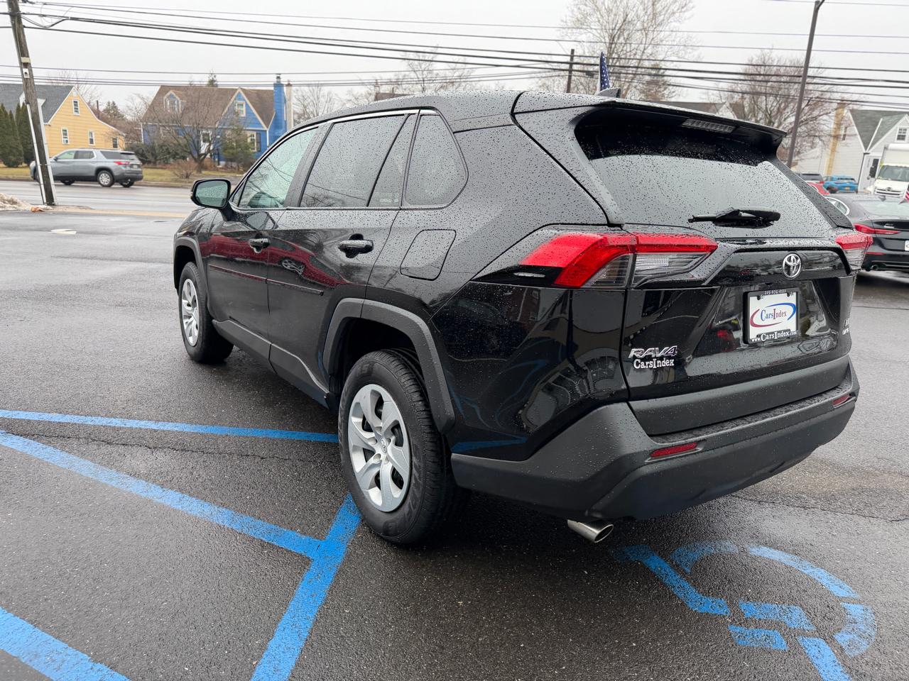 Toyota RAV4 LE AWD (Natl) 2022