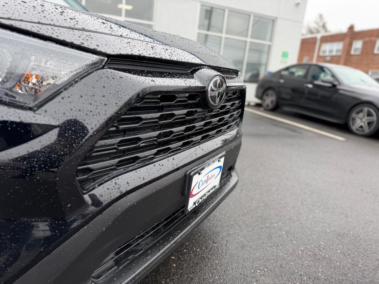 Toyota RAV4 LE AWD (Natl) 2022