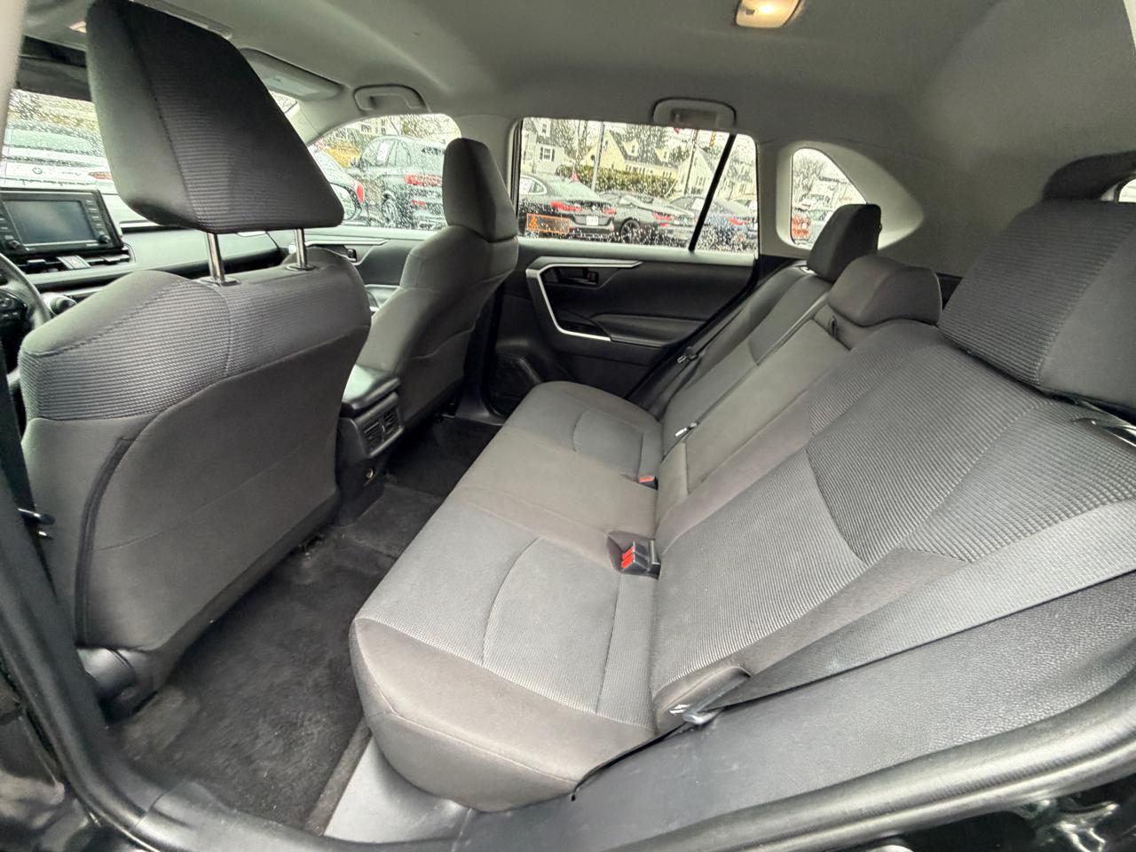 Toyota RAV4 LE AWD (Natl) 2022