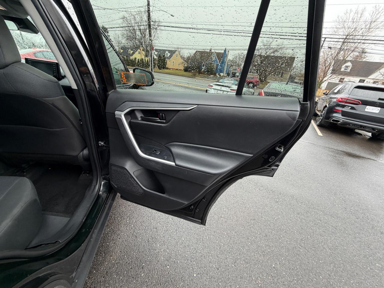 Toyota RAV4 LE AWD (Natl) 2022