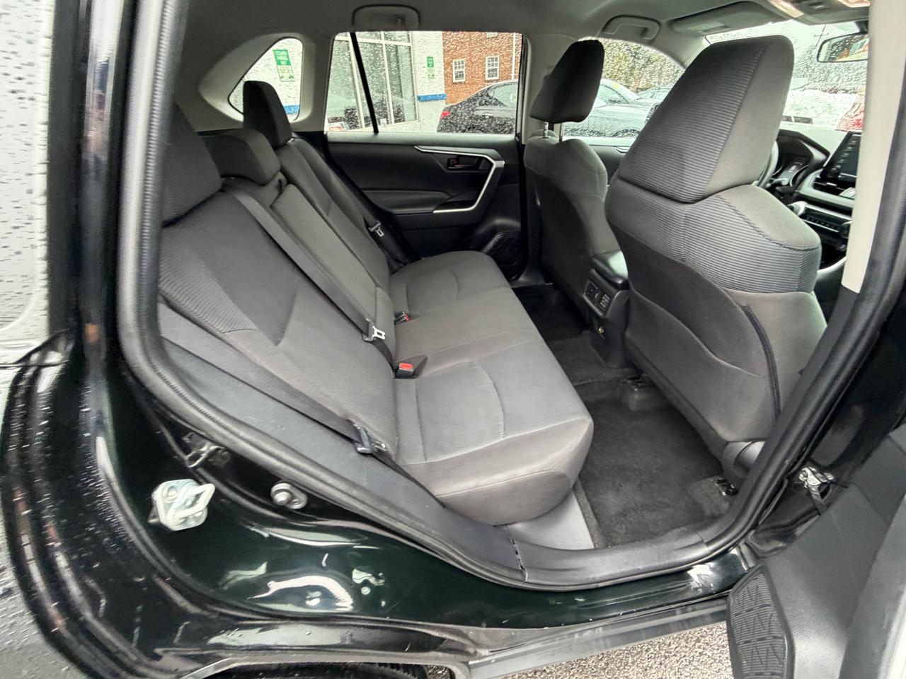 Toyota RAV4 LE AWD (Natl) 2022