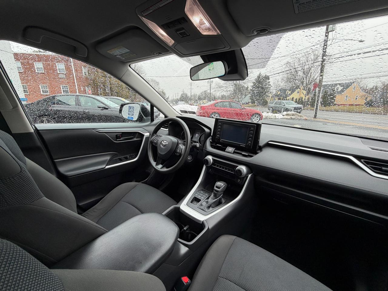 Toyota RAV4 LE AWD (Natl) 2022