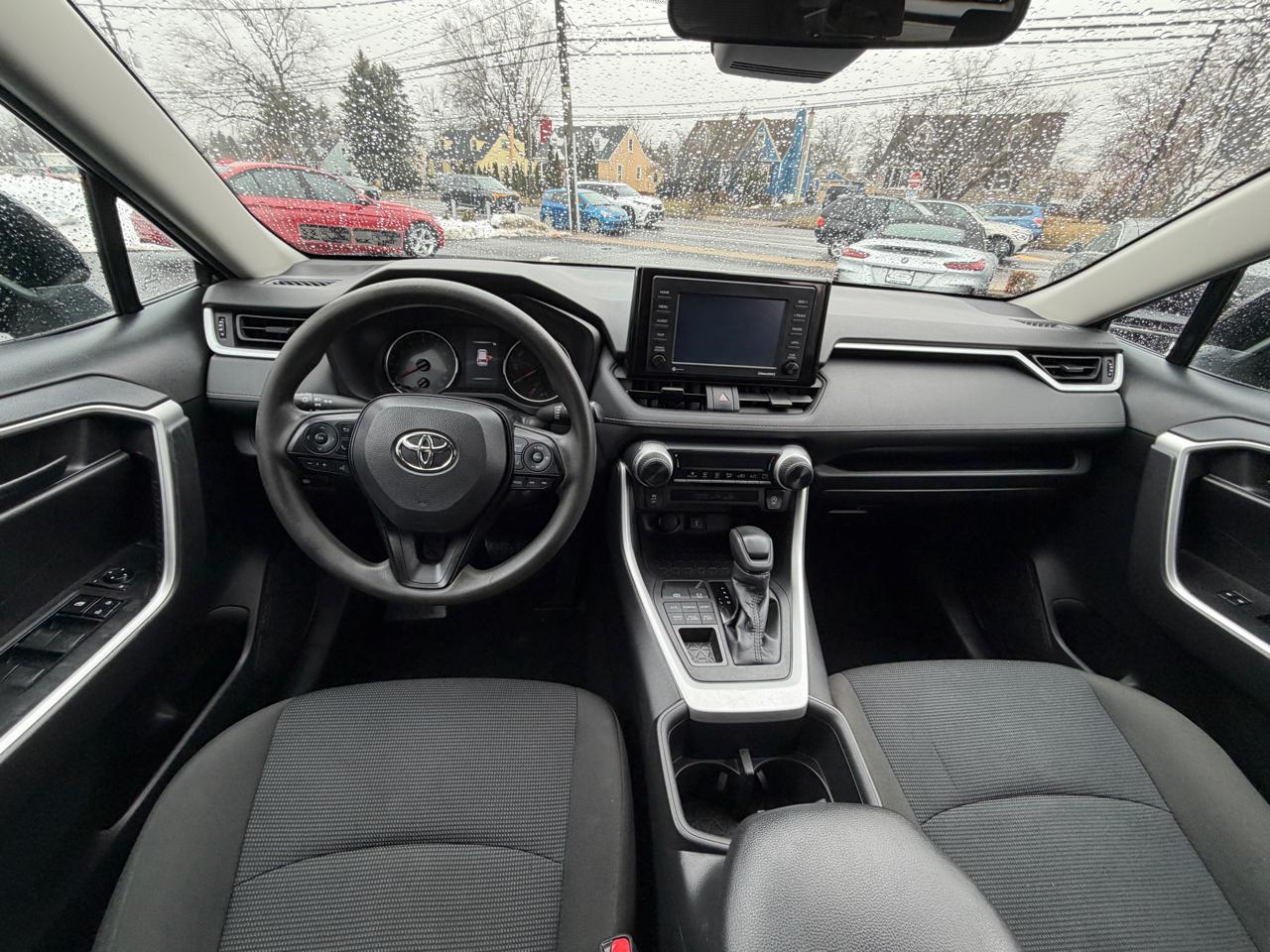 Toyota RAV4 LE AWD (Natl) 2022