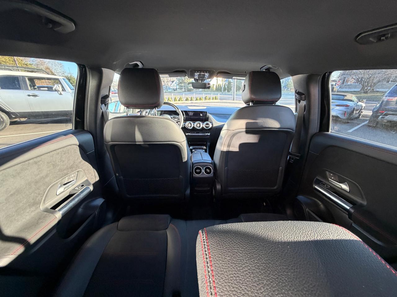 Mercedes-Benz GLA  2022