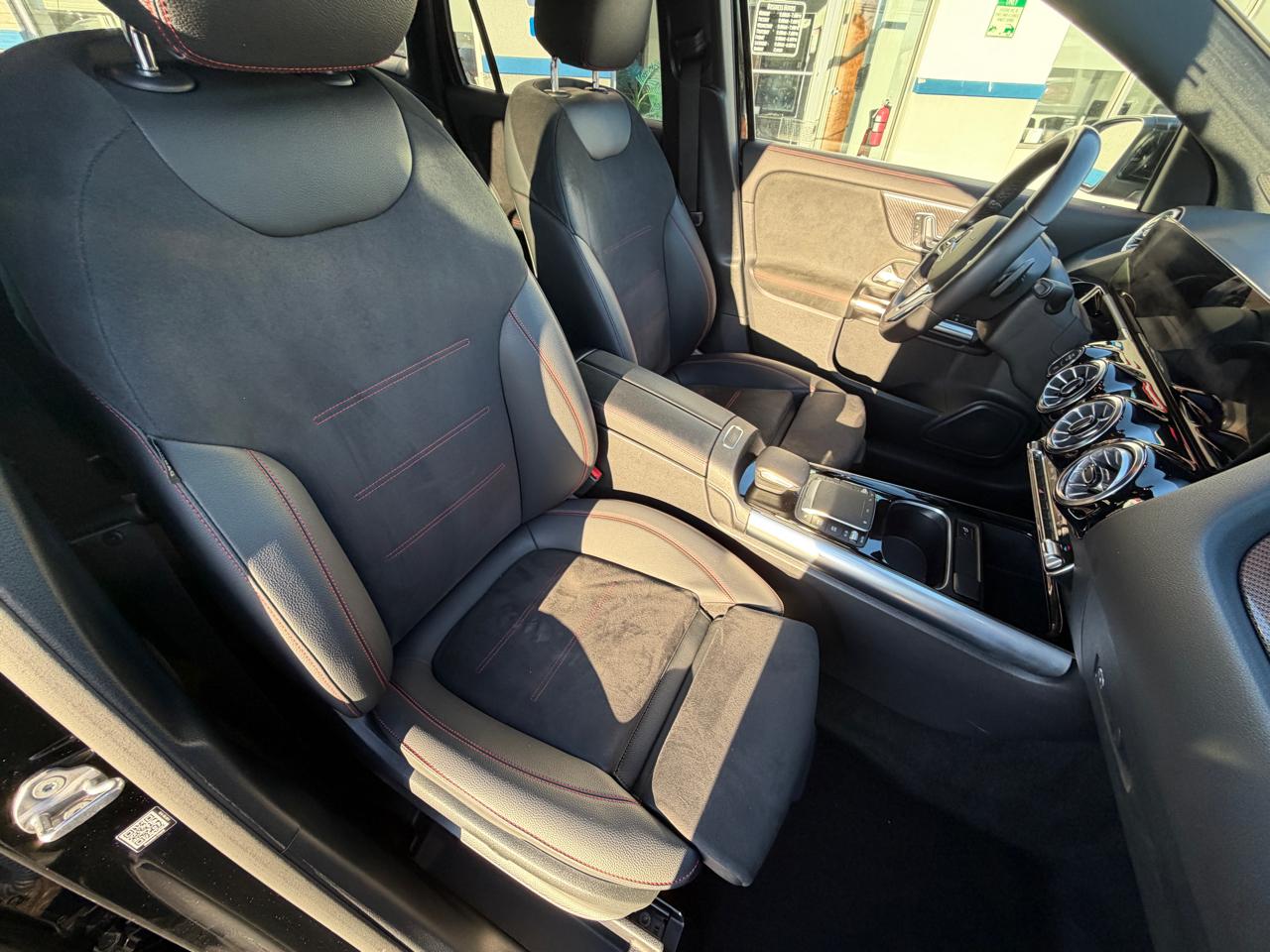 Mercedes-Benz GLA  2022