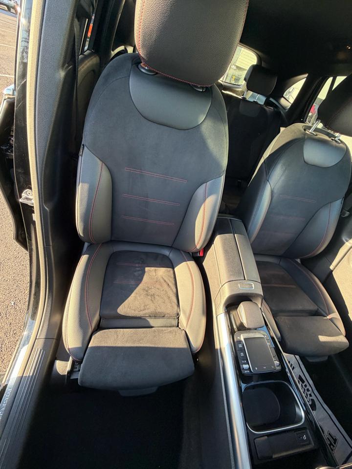 Mercedes-Benz GLA  2022