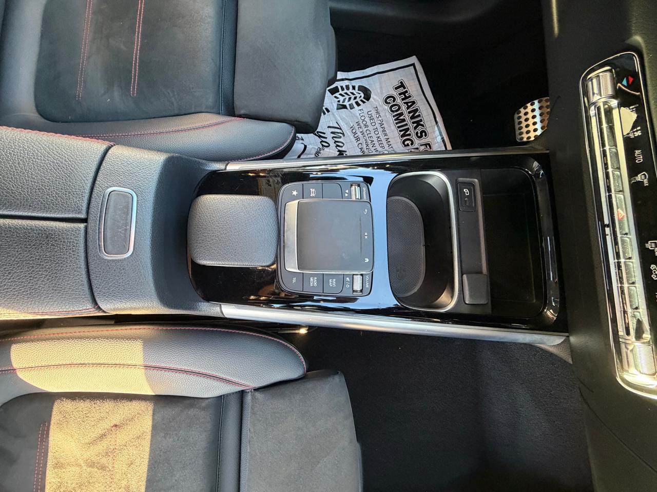 Mercedes-Benz GLA  2022