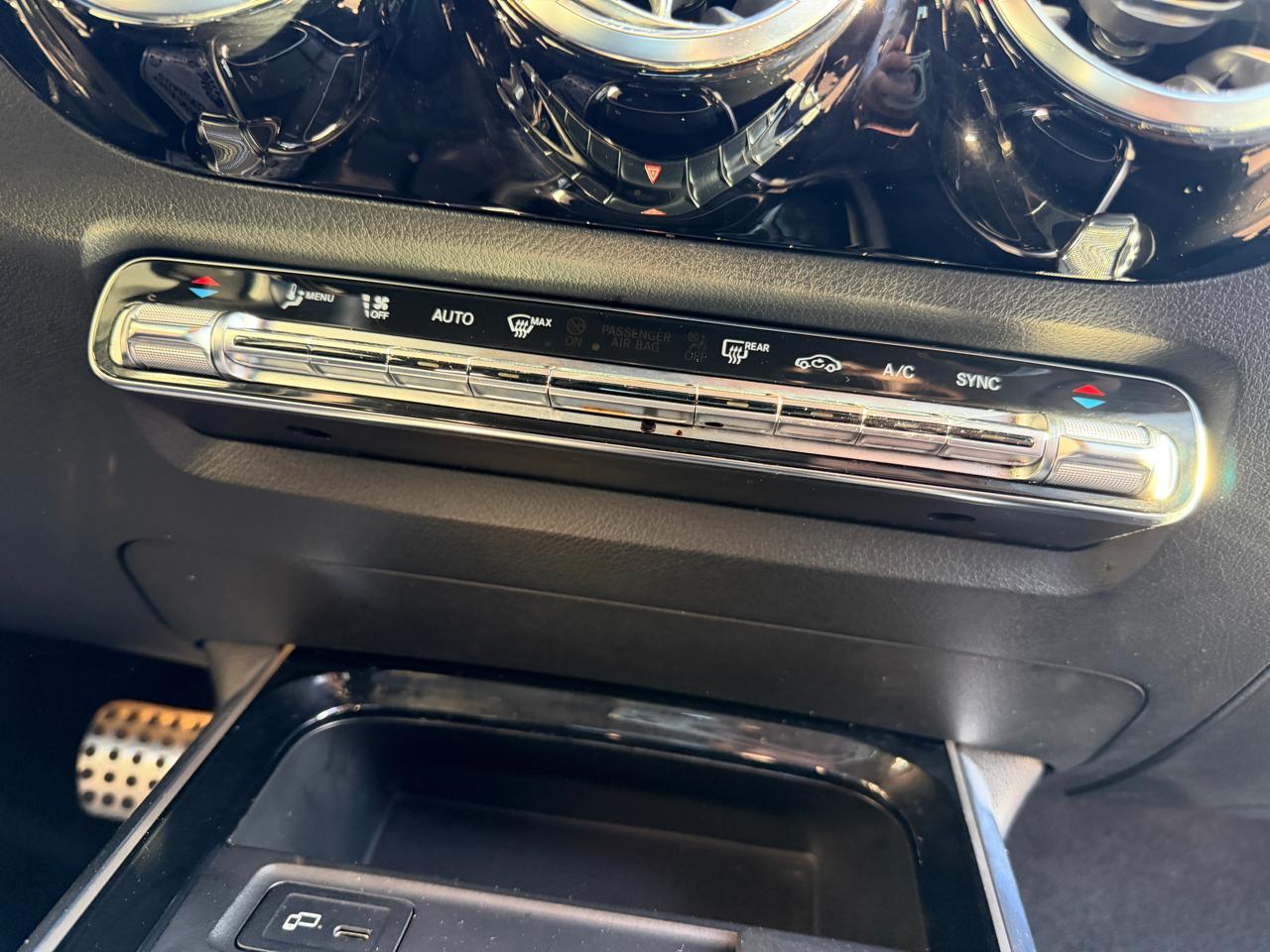 Mercedes-Benz GLA  2022