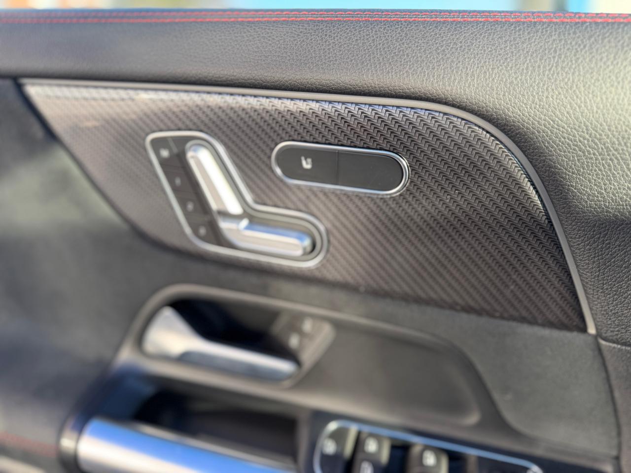 Mercedes-Benz GLA  2022