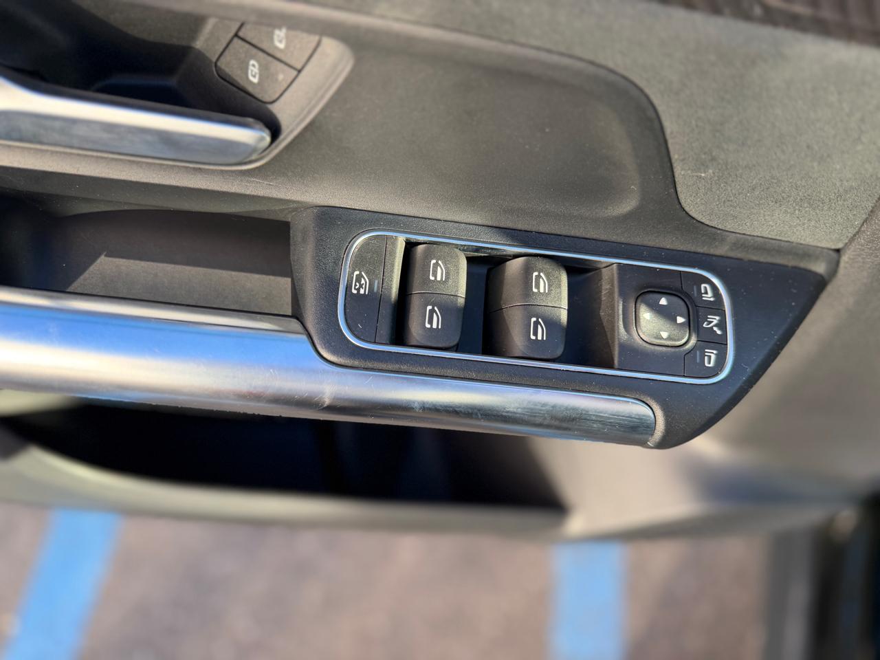 Mercedes-Benz GLA  2022