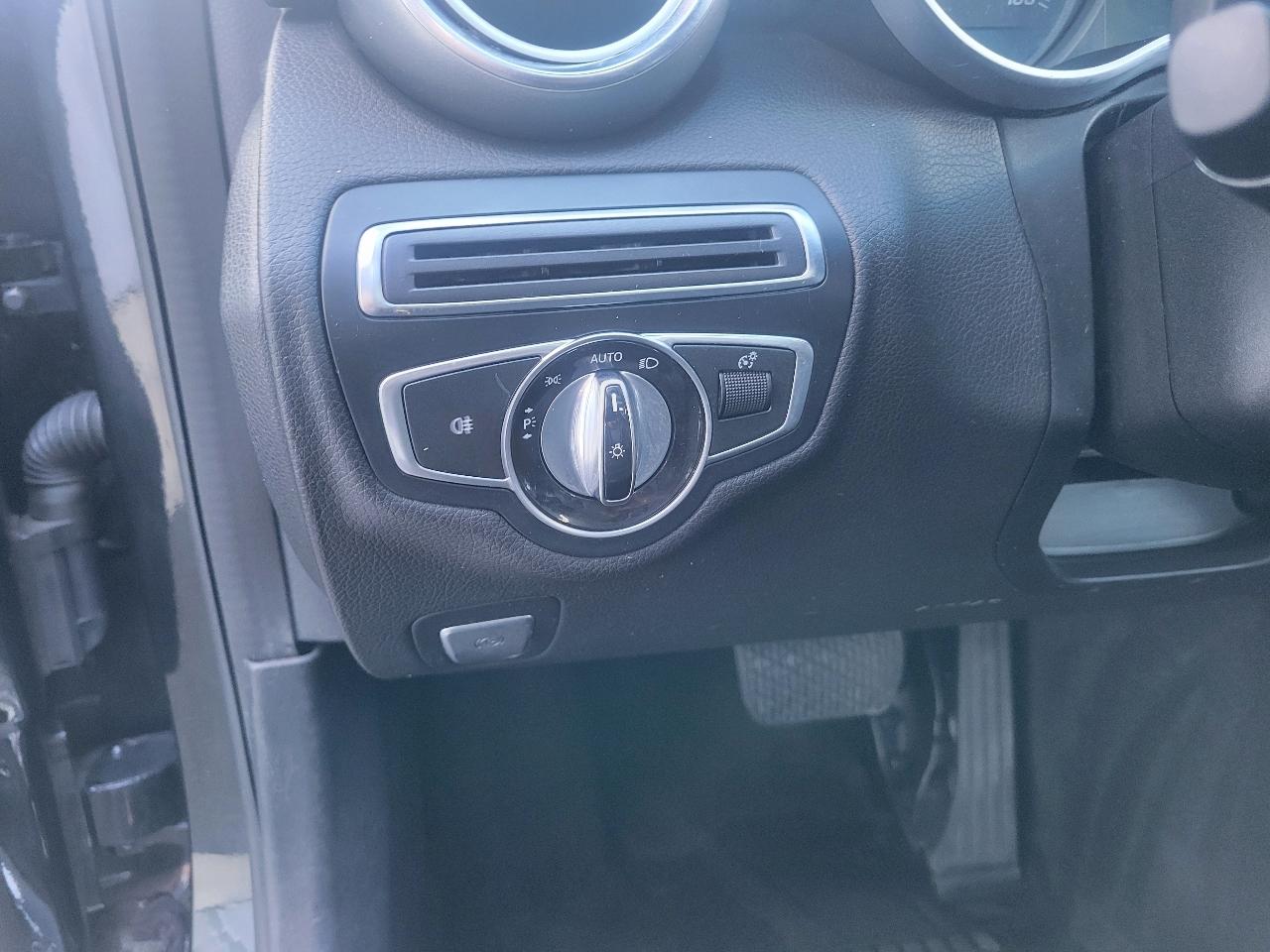 Mercedes-Benz C-Class 4dr Sdn C 300 Luxury 4MATIC 2016