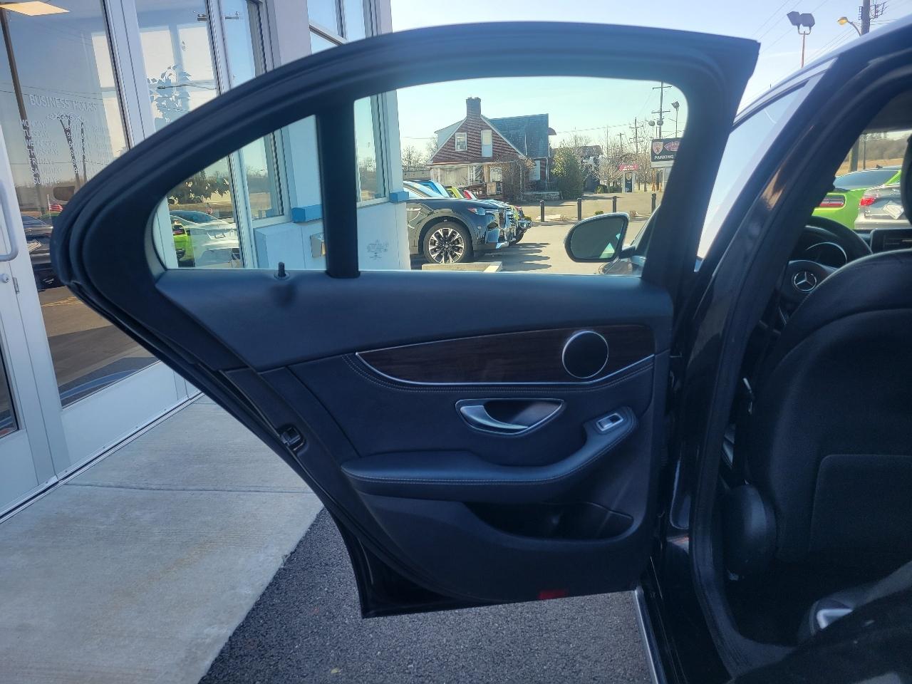 Mercedes-Benz C-Class 4dr Sdn C 300 Luxury 4MATIC 2016