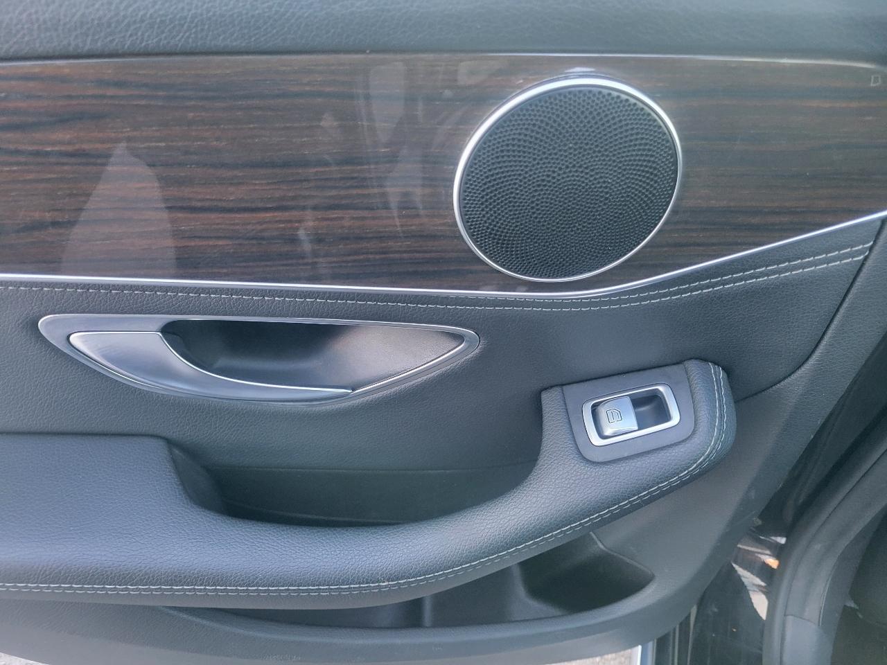 Mercedes-Benz C-Class 4dr Sdn C 300 Luxury 4MATIC 2016