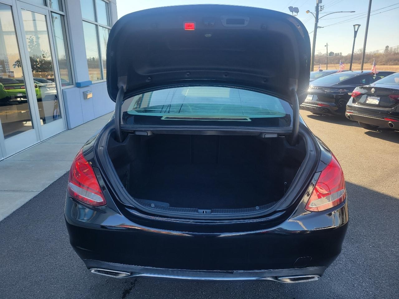 Mercedes-Benz C-Class 4dr Sdn C 300 Luxury 4MATIC 2016