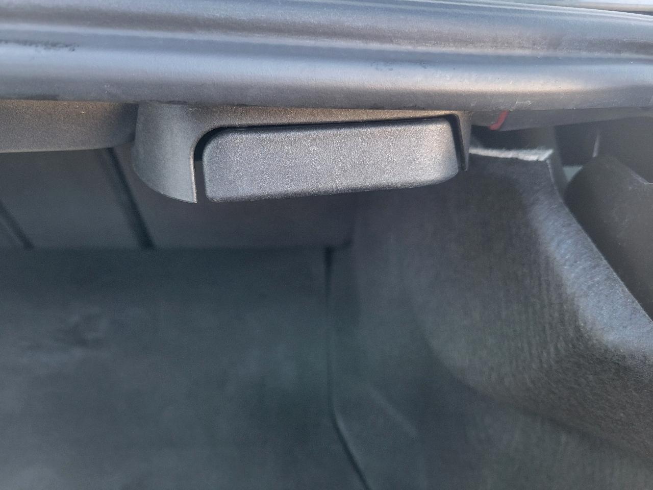 Mercedes-Benz C-Class 4dr Sdn C 300 Luxury 4MATIC 2016