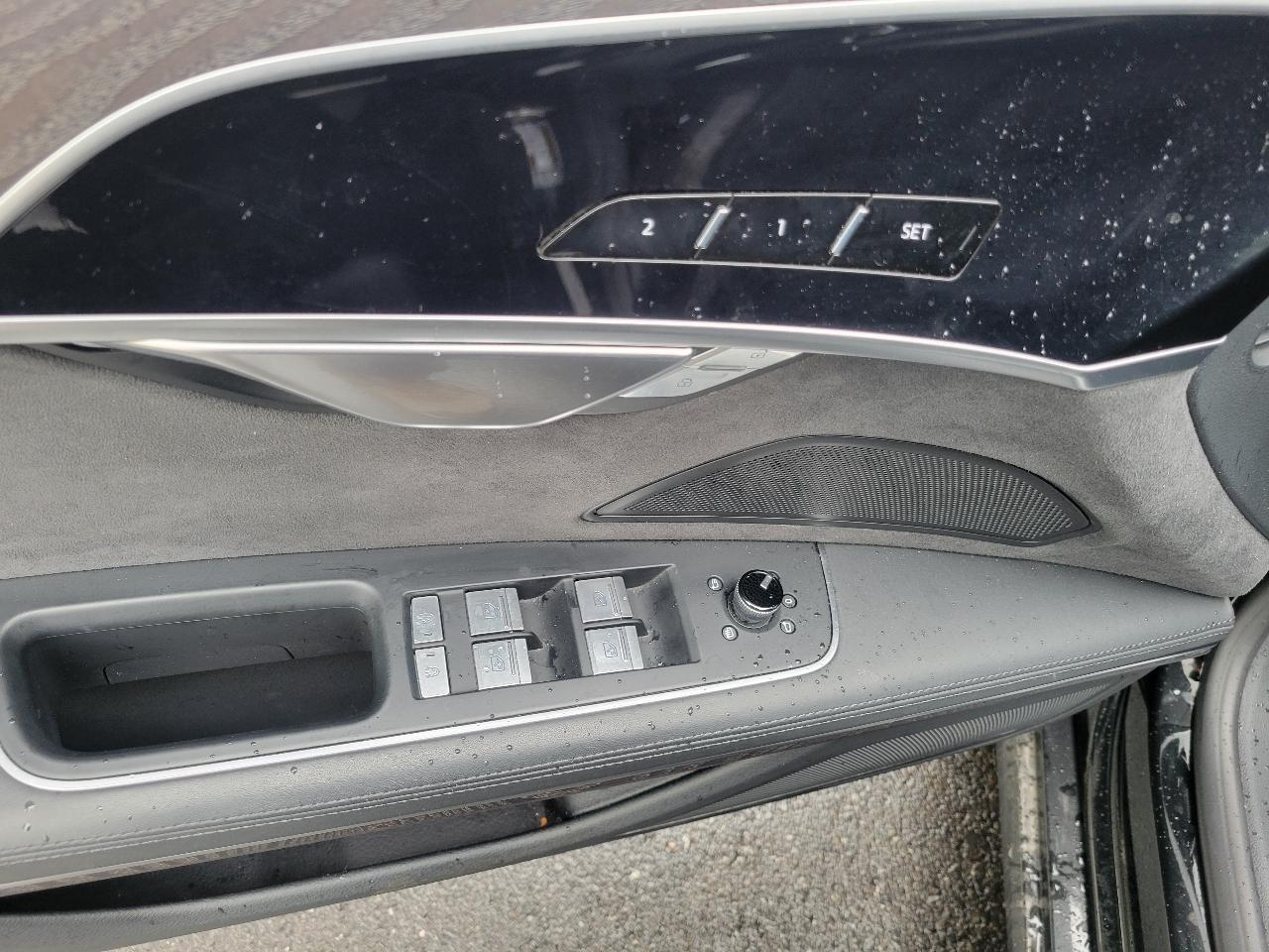 Audi A8 L 55 TFSI quattro 2023