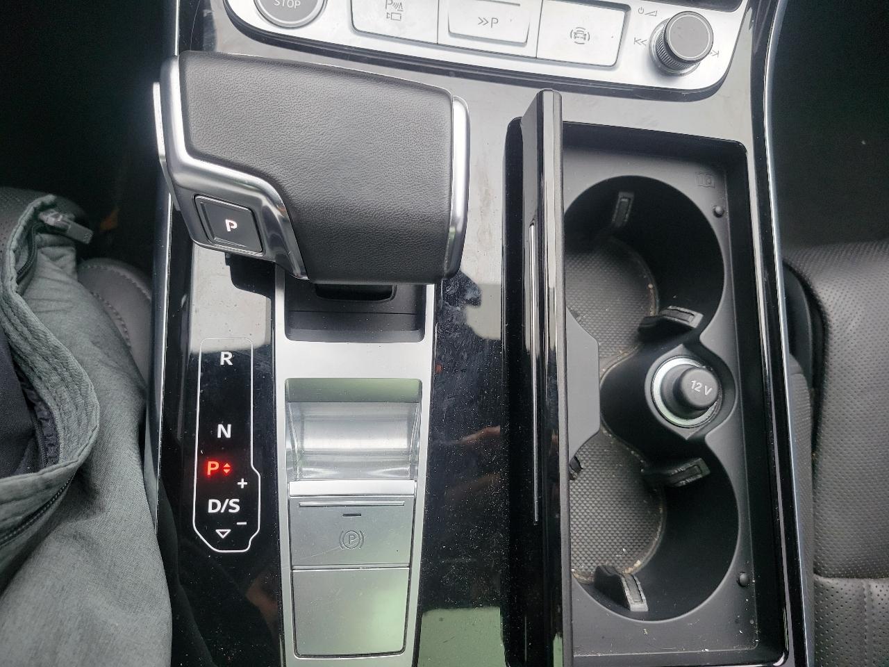 Audi A8 L 55 TFSI quattro 2023