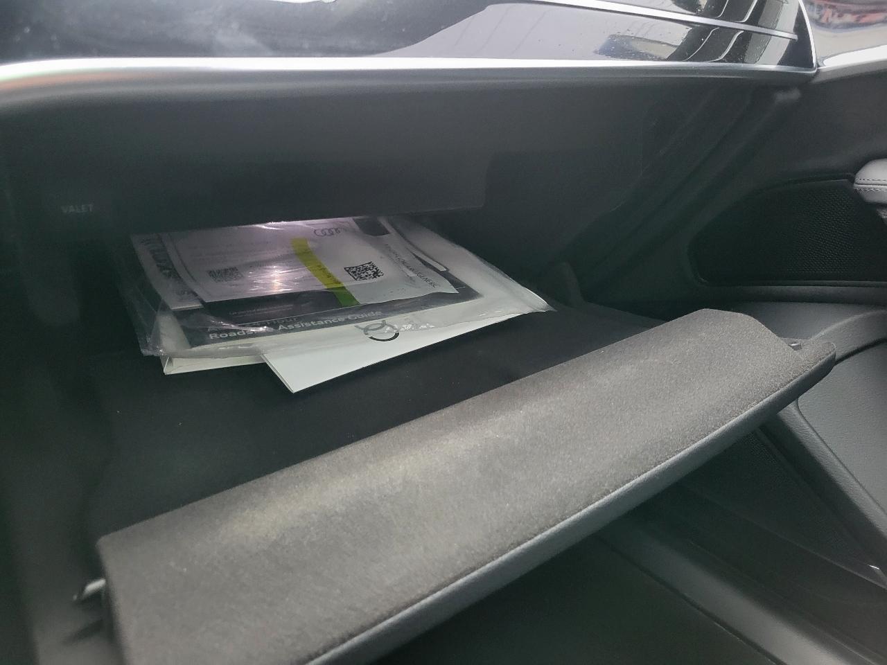 Audi A8 L 55 TFSI quattro 2023