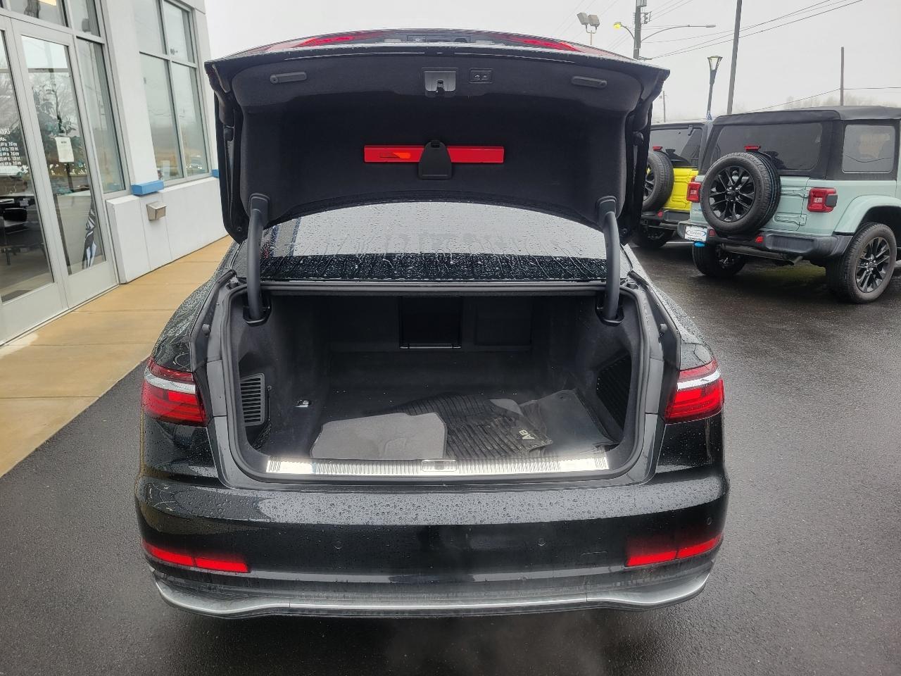 Audi A8 L 55 TFSI quattro 2023