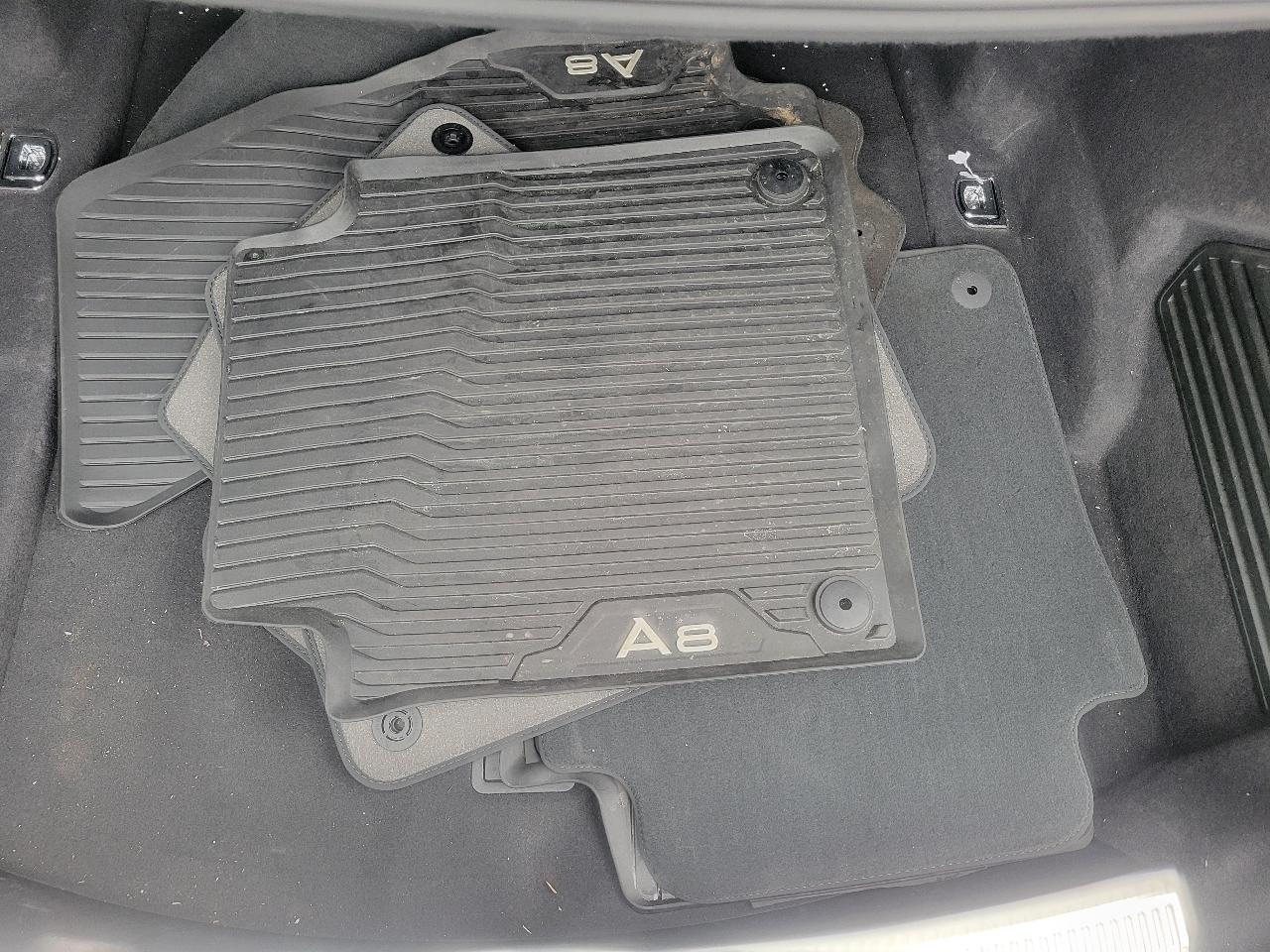 Audi A8 L 55 TFSI quattro 2023