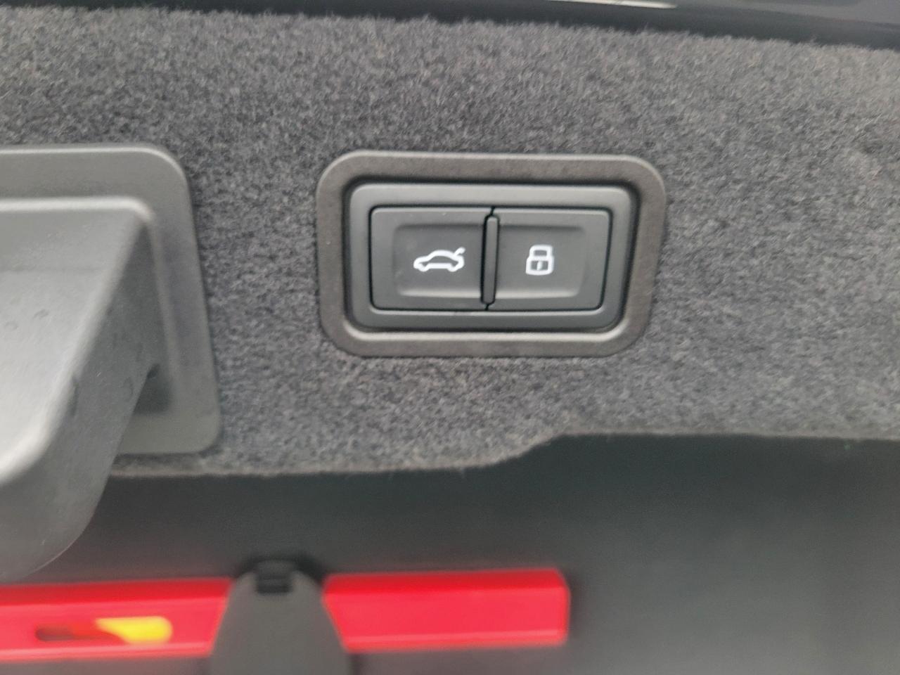 Audi A8 L 55 TFSI quattro 2023