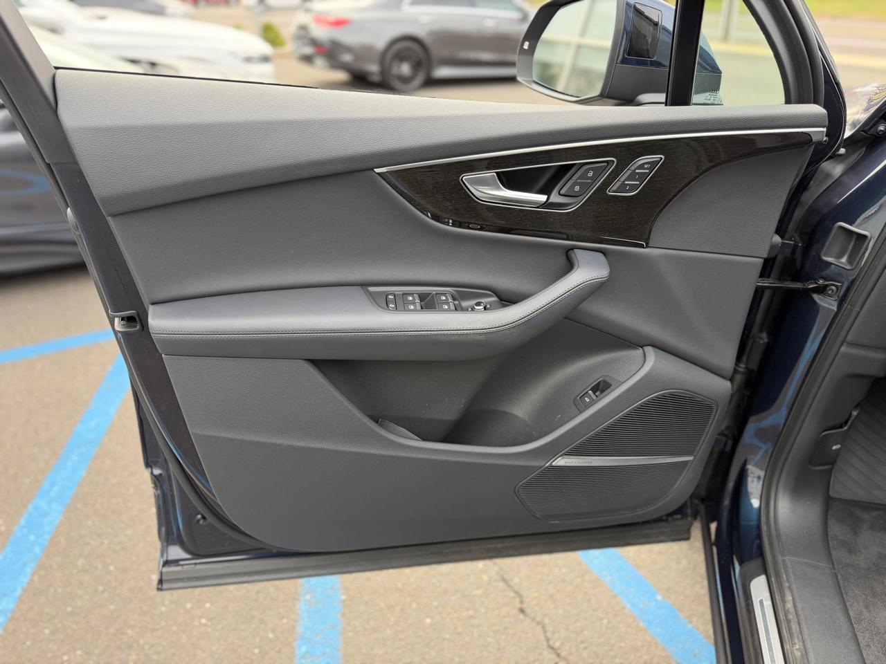 Audi Q7 Premium Plus 55 TFSI quattro 2023