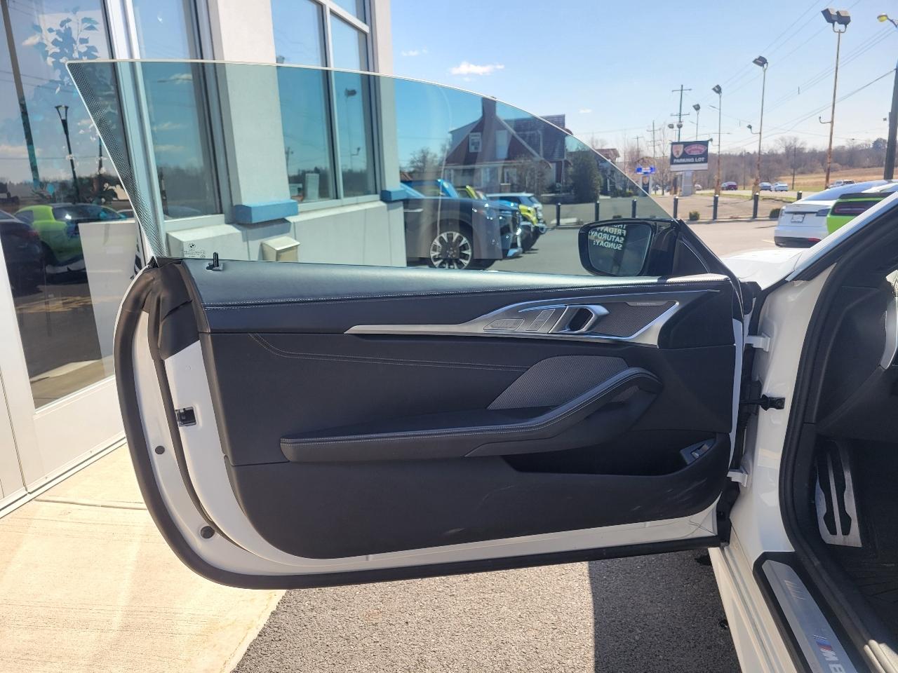 BMW 8 Series M850i xDrive Coupe 2023