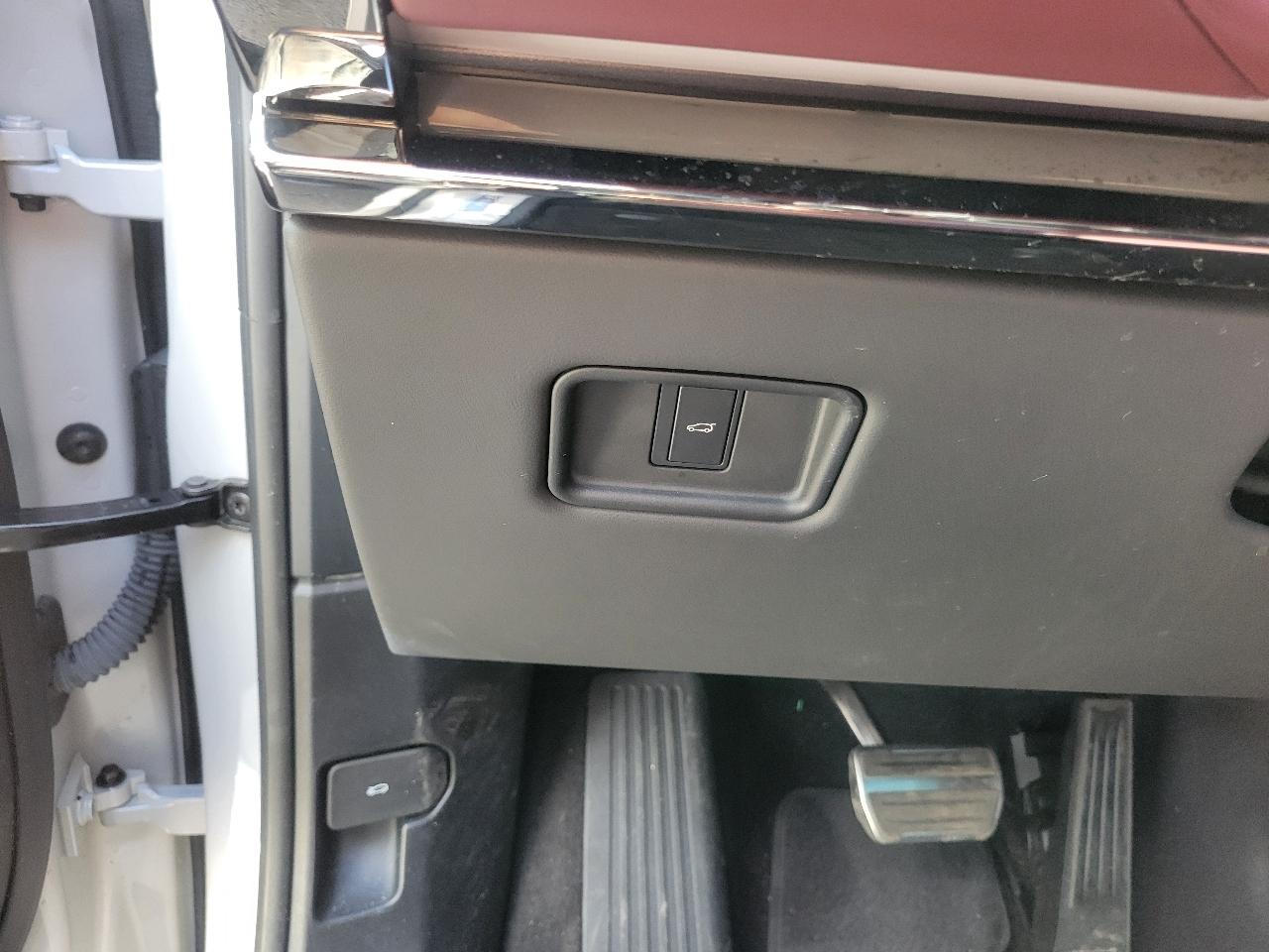 Land Rover Range Rover Sport P400 Dynamic SE 2025