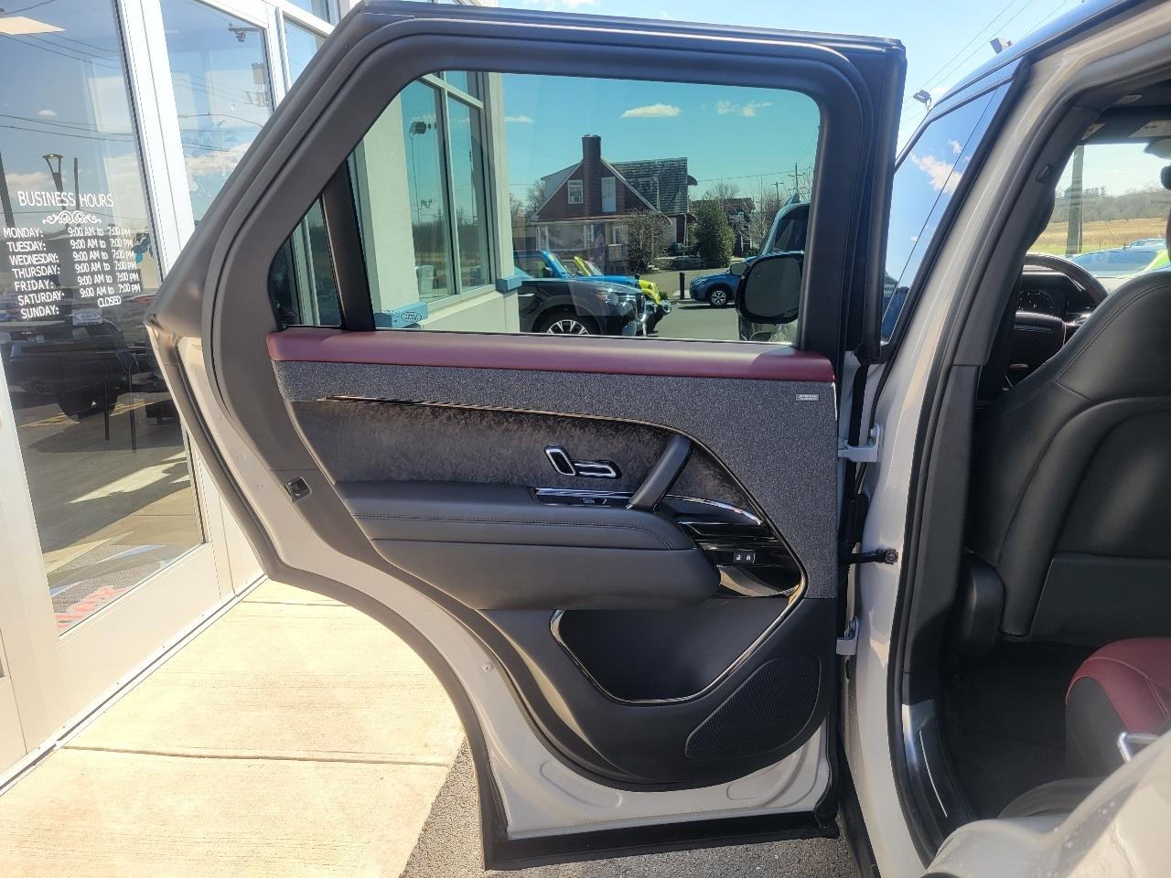 Land Rover Range Rover Sport P400 Dynamic SE 2025