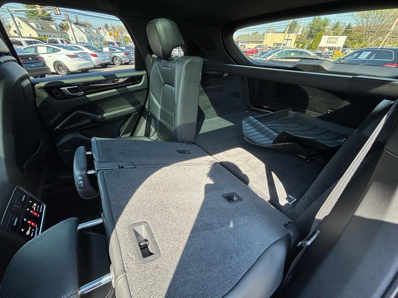 Porsche Cayenne AWD 2021