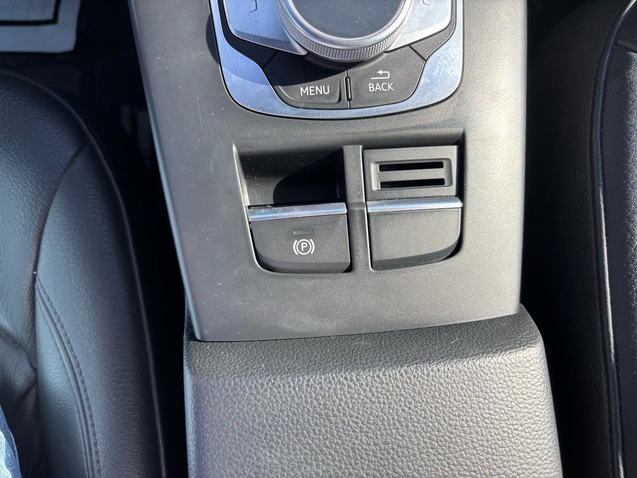 Audi A3 Sedan 2.0 TFSI Premium Plus quattro AWD 2018