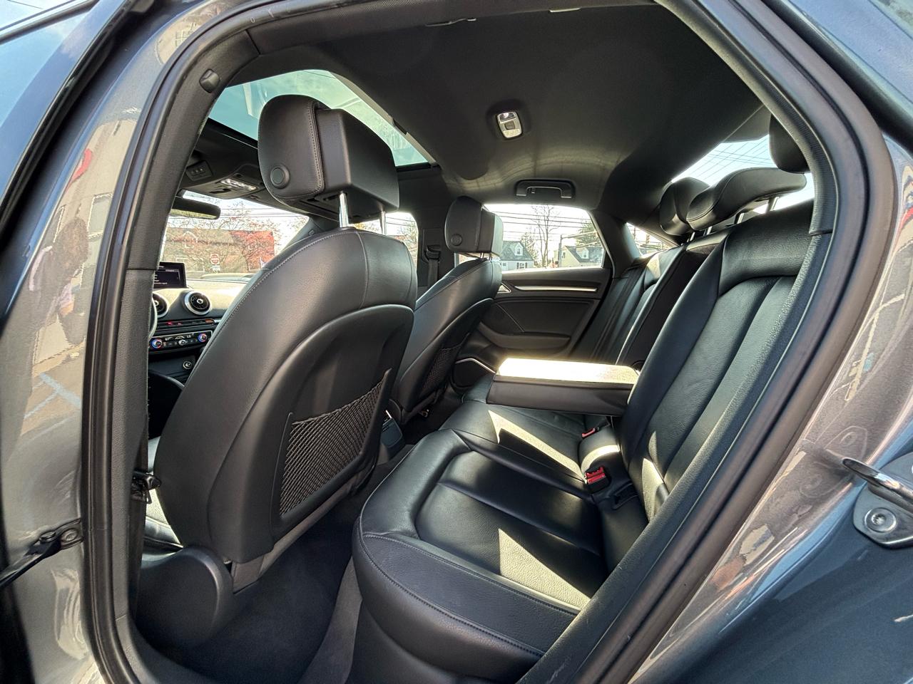 Audi A3 Sedan 2.0 TFSI Premium Plus quattro AWD 2018