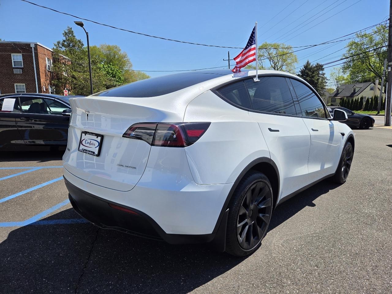 Tesla Model Y Long Range AWD 2024