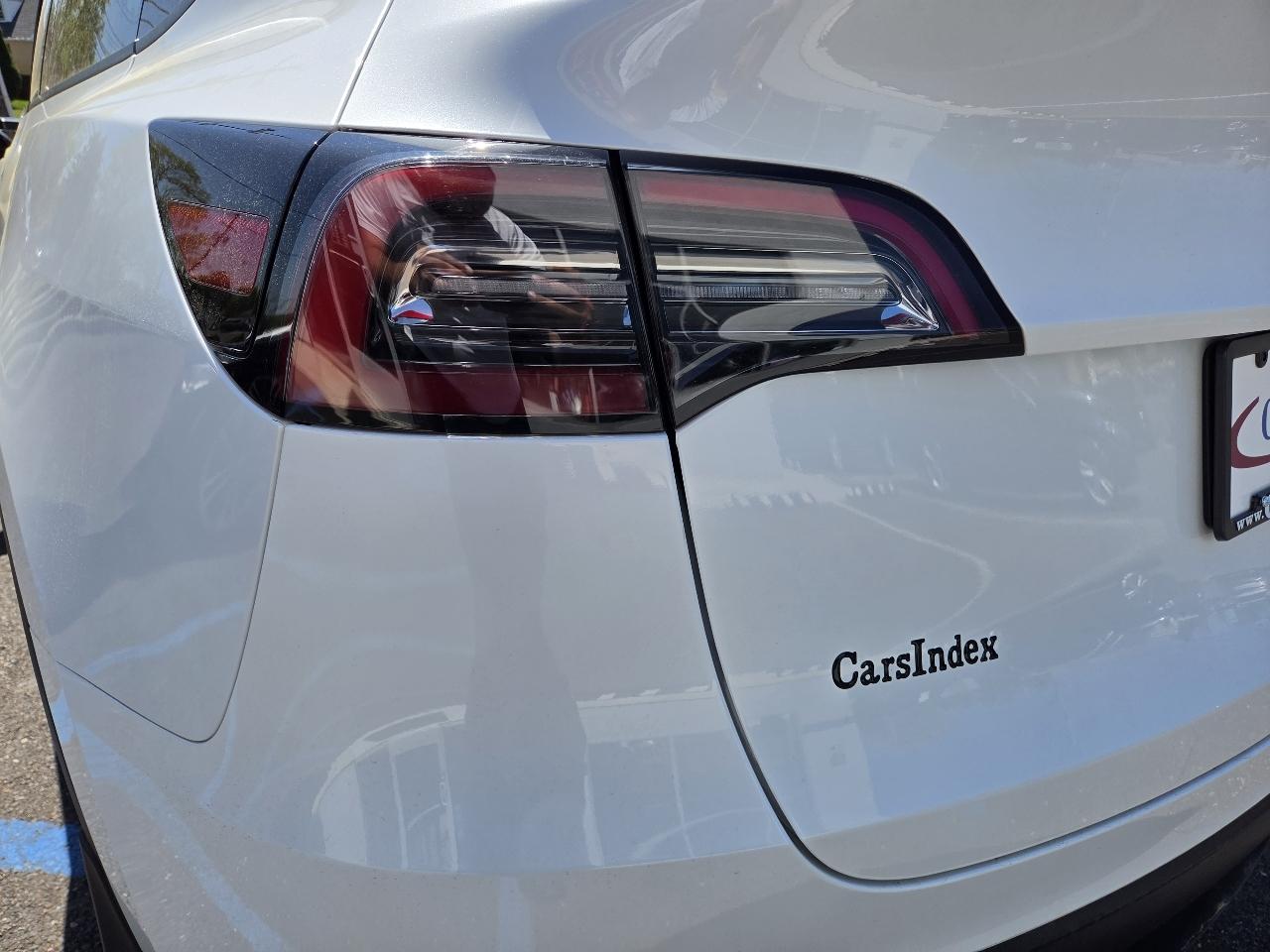 Tesla Model Y Long Range AWD 2024