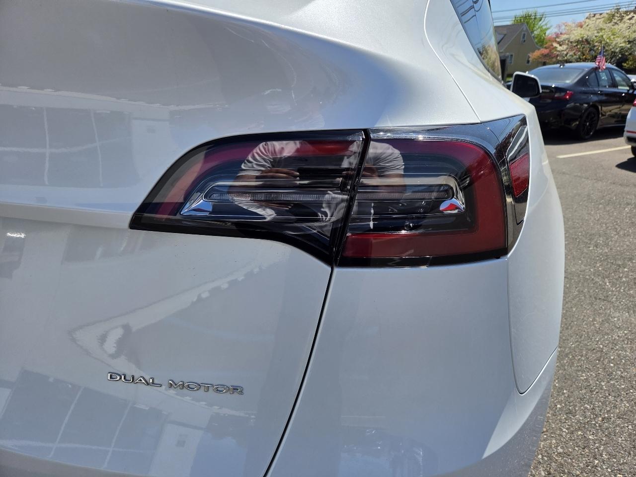 Tesla Model Y Long Range AWD 2024