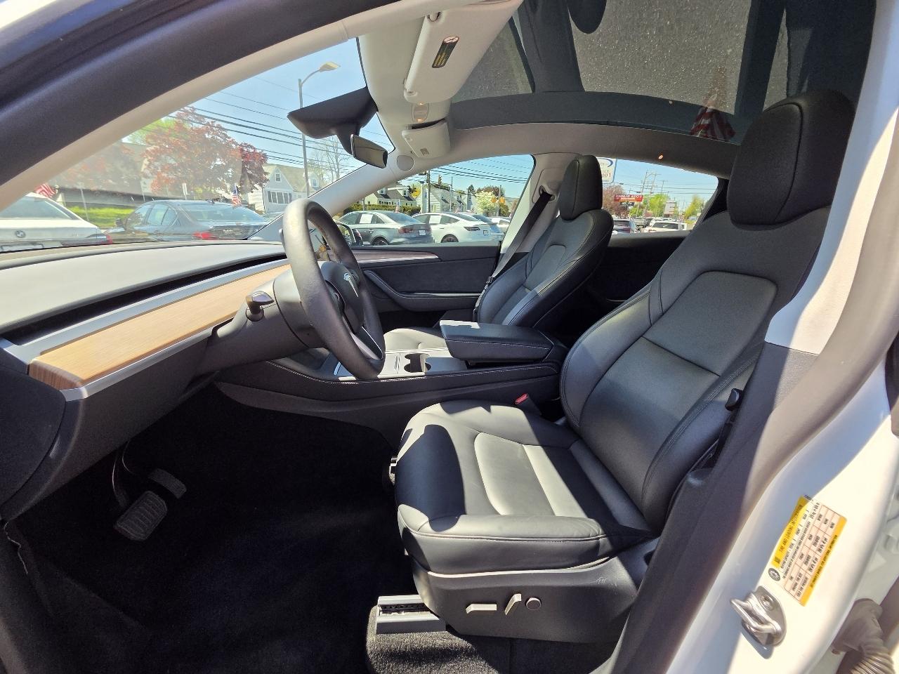 Tesla Model Y Long Range AWD 2024