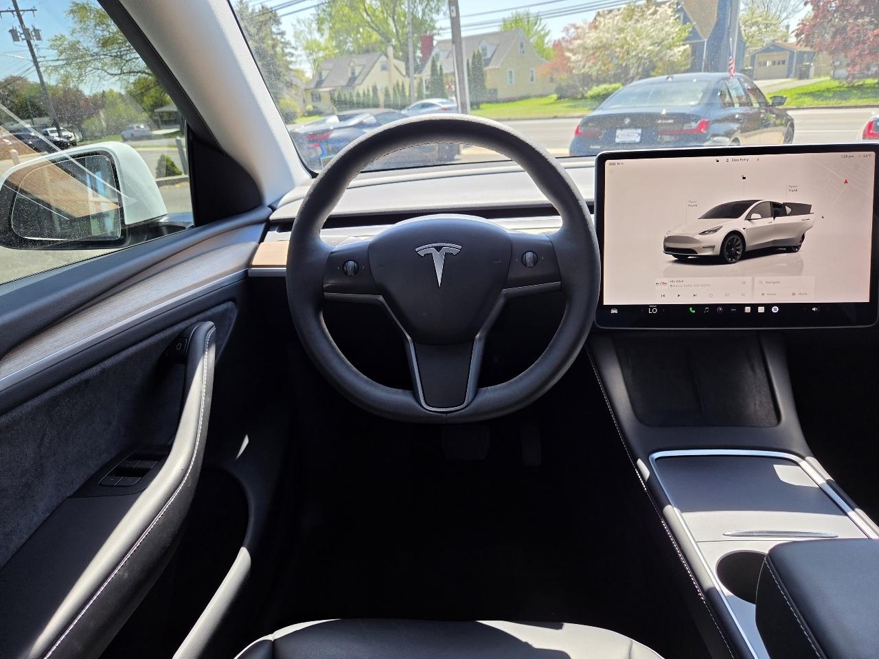 Tesla Model Y Long Range AWD 2024