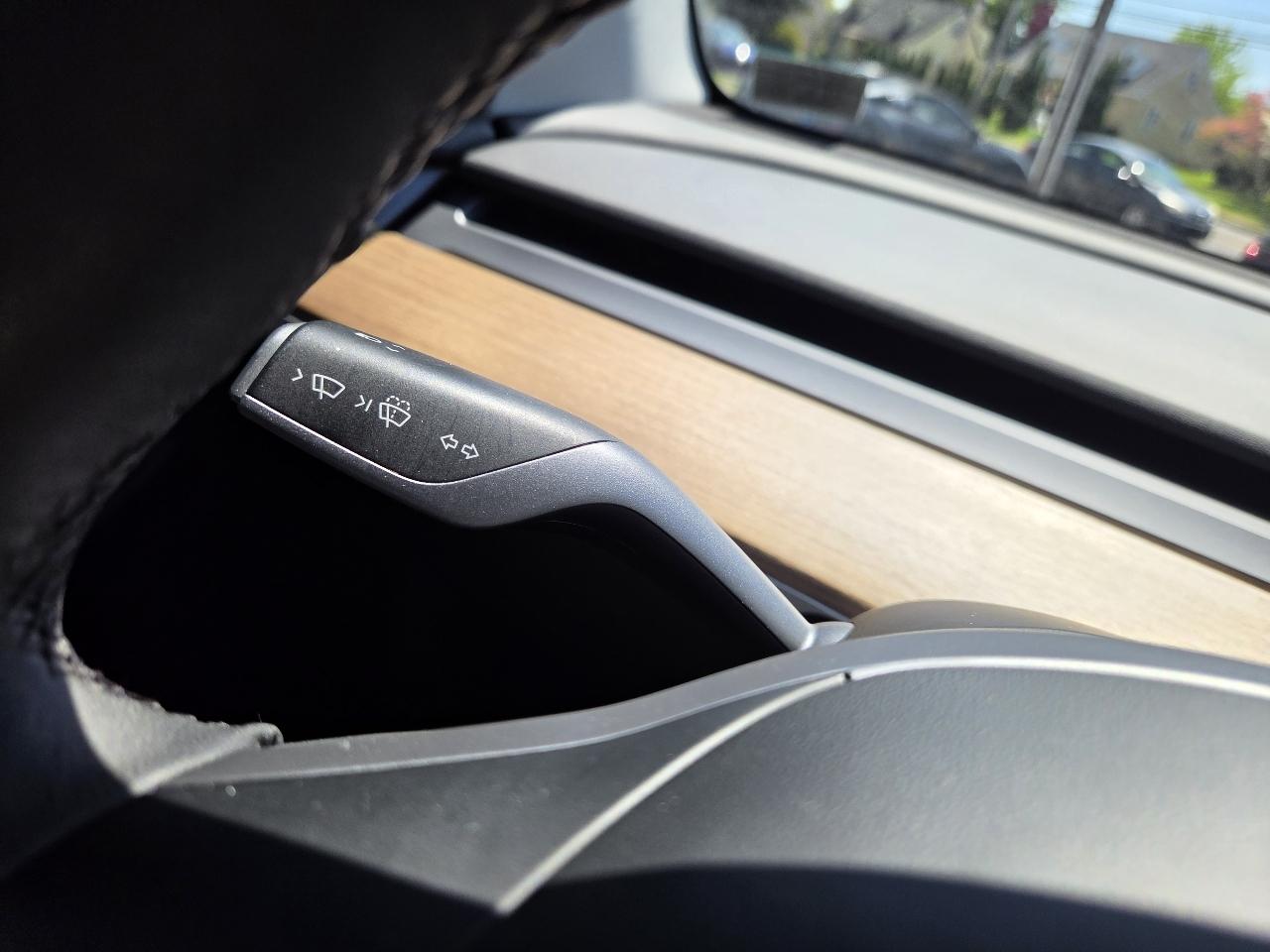 Tesla Model Y Long Range AWD 2024