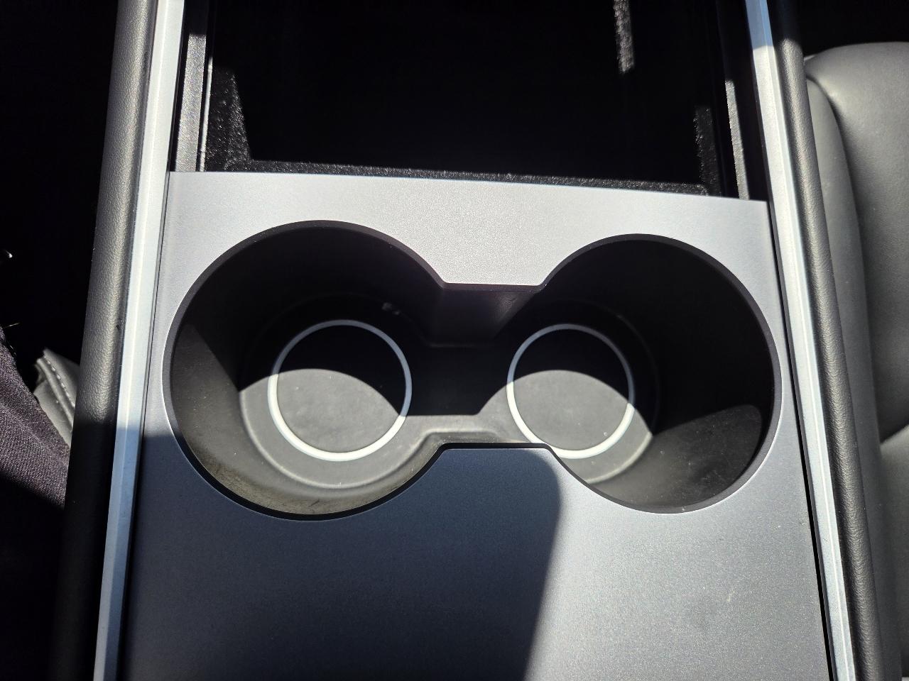 Tesla Model Y Long Range AWD 2024