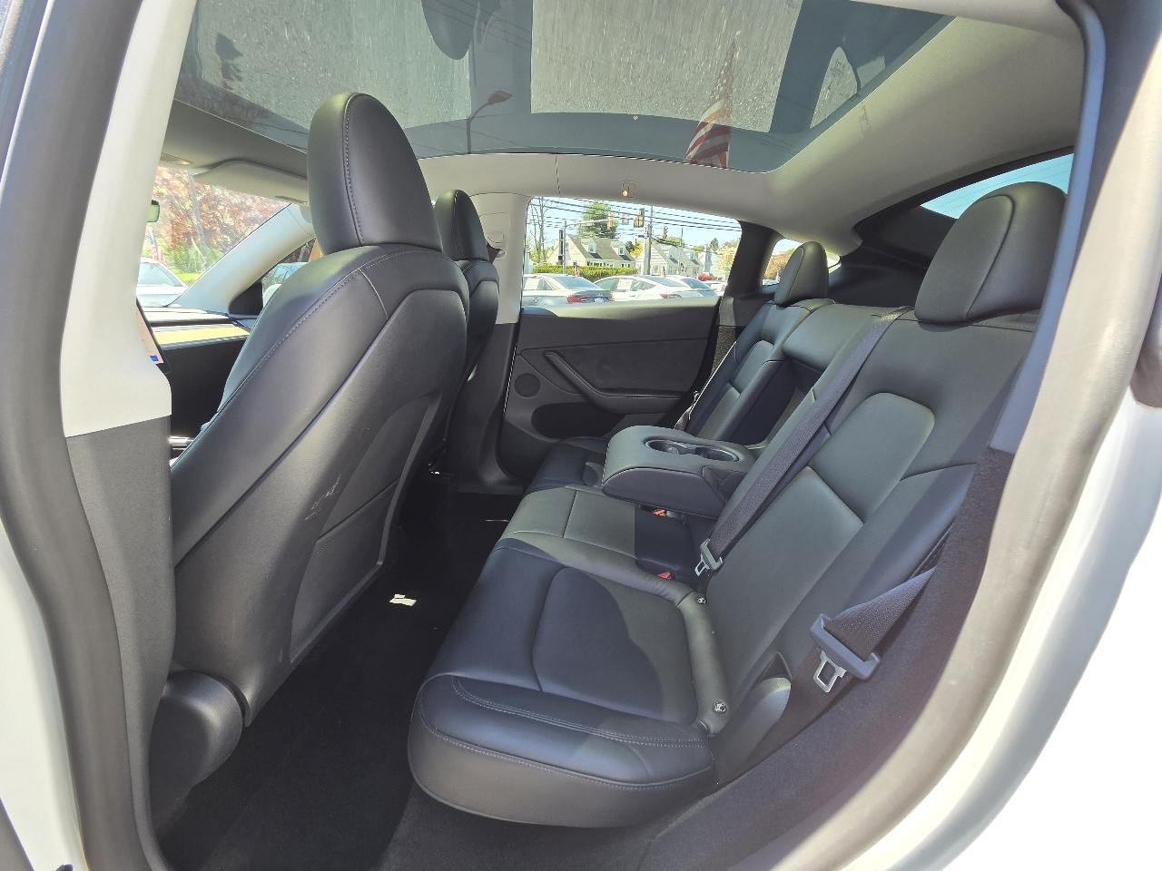 Tesla Model Y Long Range AWD 2024