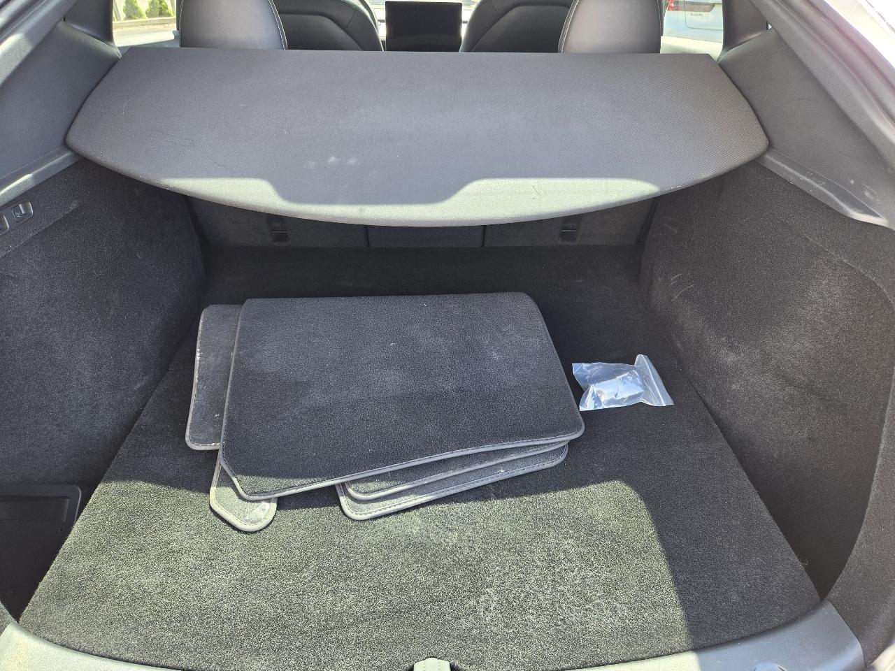 Tesla Model Y Long Range AWD 2024
